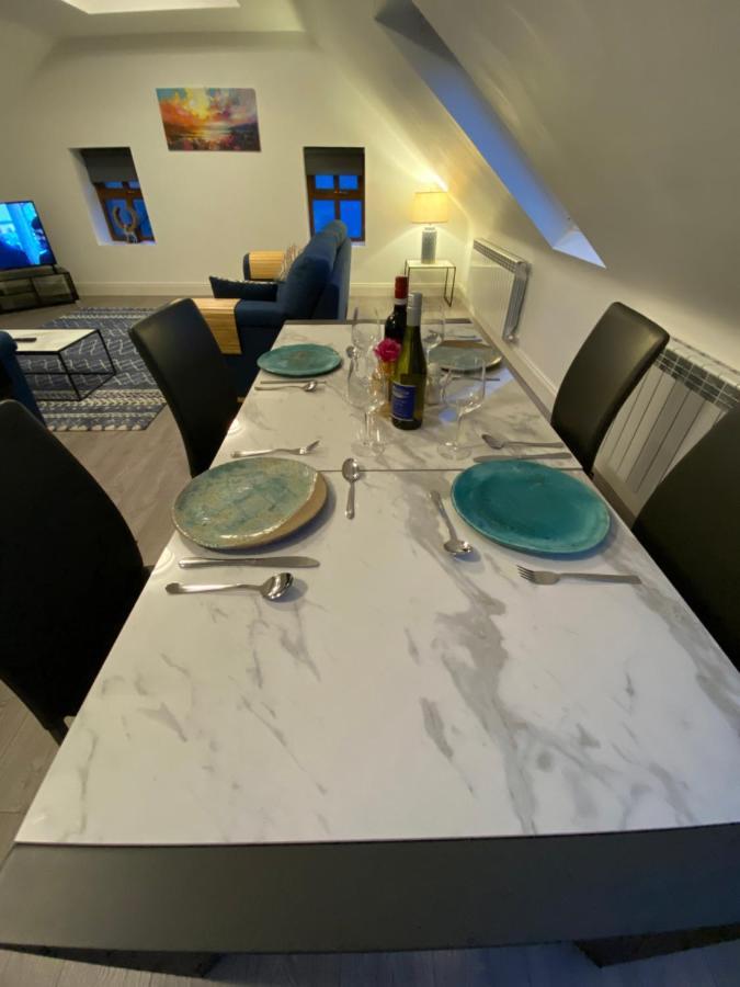 Pier House Luxury Apartment Dingle Eksteriør bilde